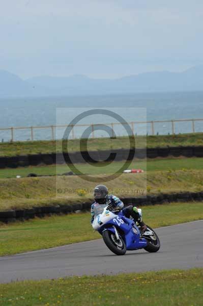 Motorcycle action photographs;Trackday digital images;Ty croes;anglesey;anglesey photographs;event digital images;eventdigitalimages;no limits trackday;peter wileman photography;trac mon;trackday;trackday photos