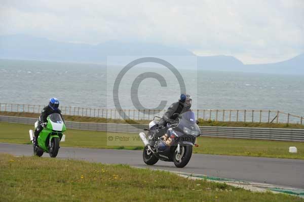 Motorcycle action photographs;Trackday digital images;Ty croes;anglesey;anglesey photographs;event digital images;eventdigitalimages;no limits trackday;peter wileman photography;trac mon;trackday;trackday photos