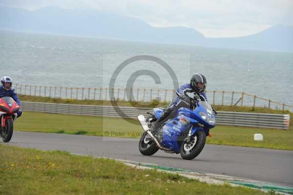Motorcycle action photographs;Trackday digital images;Ty croes;anglesey;anglesey photographs;event digital images;eventdigitalimages;no limits trackday;peter wileman photography;trac mon;trackday;trackday photos