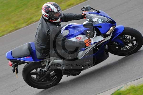 Motorcycle action photographs;Trackday digital images;Ty croes;anglesey;anglesey photographs;event digital images;eventdigitalimages;no limits trackday;peter wileman photography;trac mon;trackday;trackday photos