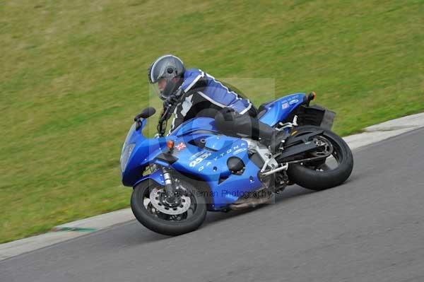 Motorcycle action photographs;Trackday digital images;Ty croes;anglesey;anglesey photographs;event digital images;eventdigitalimages;no limits trackday;peter wileman photography;trac mon;trackday;trackday photos