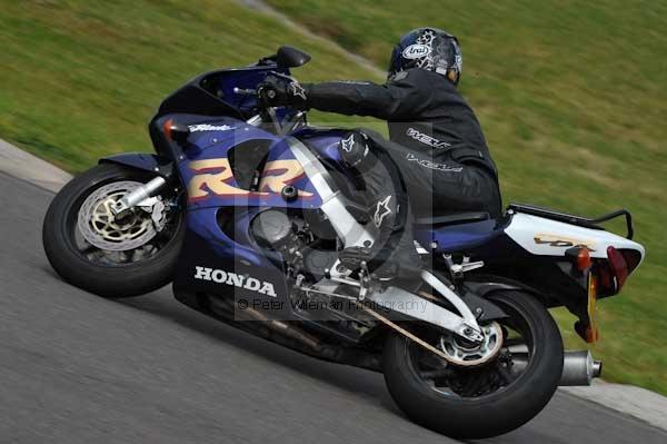 Motorcycle action photographs;Trackday digital images;Ty croes;anglesey;anglesey photographs;event digital images;eventdigitalimages;no limits trackday;peter wileman photography;trac mon;trackday;trackday photos