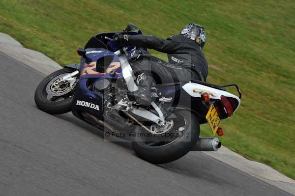 Motorcycle action photographs;Trackday digital images;Ty croes;anglesey;anglesey photographs;event digital images;eventdigitalimages;no limits trackday;peter wileman photography;trac mon;trackday;trackday photos