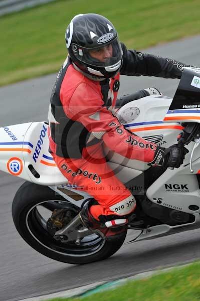 Motorcycle action photographs;Trackday digital images;Ty croes;anglesey;anglesey photographs;event digital images;eventdigitalimages;no limits trackday;peter wileman photography;trac mon;trackday;trackday photos