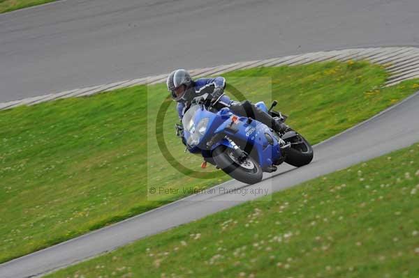 Motorcycle action photographs;Trackday digital images;Ty croes;anglesey;anglesey photographs;event digital images;eventdigitalimages;no limits trackday;peter wileman photography;trac mon;trackday;trackday photos
