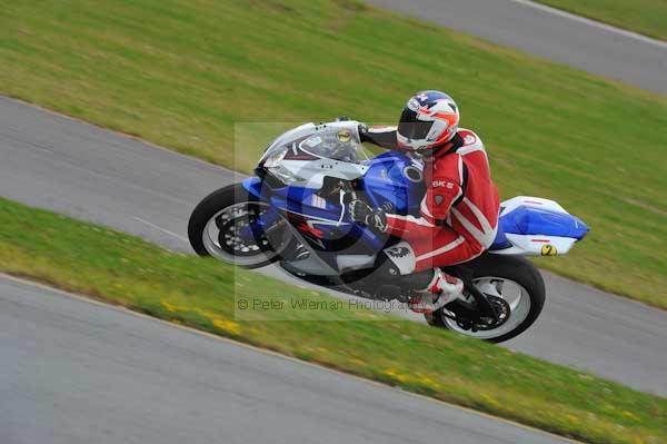 Motorcycle action photographs;Trackday digital images;Ty croes;anglesey;anglesey photographs;event digital images;eventdigitalimages;no limits trackday;peter wileman photography;trac mon;trackday;trackday photos