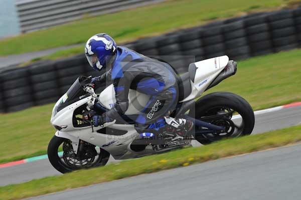 Motorcycle action photographs;Trackday digital images;Ty croes;anglesey;anglesey photographs;event digital images;eventdigitalimages;no limits trackday;peter wileman photography;trac mon;trackday;trackday photos