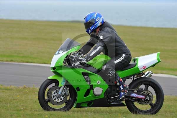 Motorcycle action photographs;Trackday digital images;Ty croes;anglesey;anglesey photographs;event digital images;eventdigitalimages;no limits trackday;peter wileman photography;trac mon;trackday;trackday photos