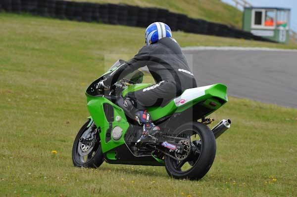 Motorcycle action photographs;Trackday digital images;Ty croes;anglesey;anglesey photographs;event digital images;eventdigitalimages;no limits trackday;peter wileman photography;trac mon;trackday;trackday photos