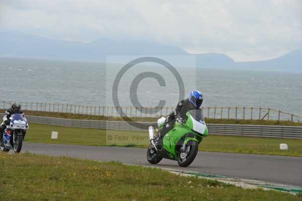 Motorcycle action photographs;Trackday digital images;Ty croes;anglesey;anglesey photographs;event digital images;eventdigitalimages;no limits trackday;peter wileman photography;trac mon;trackday;trackday photos