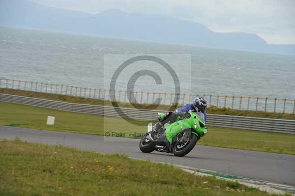 Motorcycle action photographs;Trackday digital images;Ty croes;anglesey;anglesey photographs;event digital images;eventdigitalimages;no limits trackday;peter wileman photography;trac mon;trackday;trackday photos