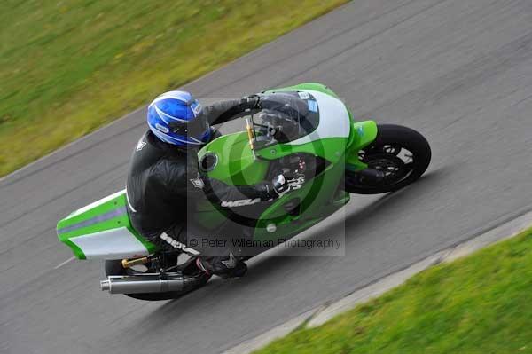 Motorcycle action photographs;Trackday digital images;Ty croes;anglesey;anglesey photographs;event digital images;eventdigitalimages;no limits trackday;peter wileman photography;trac mon;trackday;trackday photos