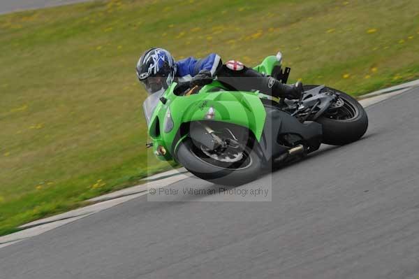 Motorcycle action photographs;Trackday digital images;Ty croes;anglesey;anglesey photographs;event digital images;eventdigitalimages;no limits trackday;peter wileman photography;trac mon;trackday;trackday photos