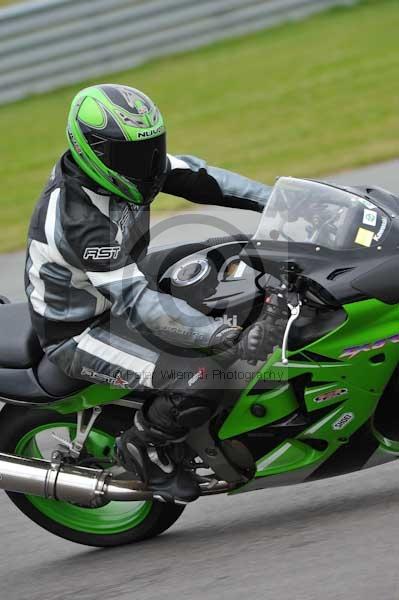 Motorcycle action photographs;Trackday digital images;Ty croes;anglesey;anglesey photographs;event digital images;eventdigitalimages;no limits trackday;peter wileman photography;trac mon;trackday;trackday photos