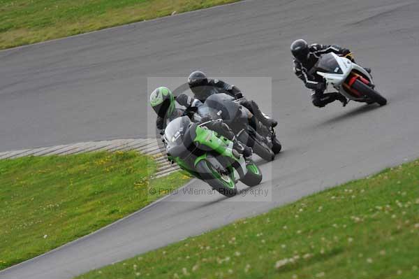 Motorcycle action photographs;Trackday digital images;Ty croes;anglesey;anglesey photographs;event digital images;eventdigitalimages;no limits trackday;peter wileman photography;trac mon;trackday;trackday photos