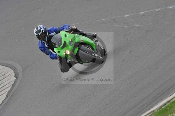 Motorcycle action photographs;Trackday digital images;Ty croes;anglesey;anglesey photographs;event digital images;eventdigitalimages;no limits trackday;peter wileman photography;trac mon;trackday;trackday photos