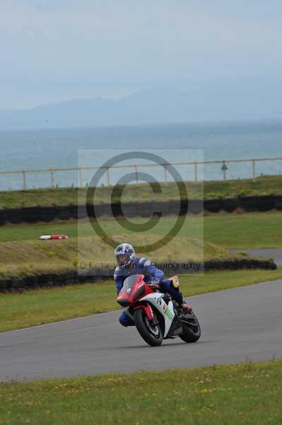 Motorcycle action photographs;Trackday digital images;Ty croes;anglesey;anglesey photographs;event digital images;eventdigitalimages;no limits trackday;peter wileman photography;trac mon;trackday;trackday photos