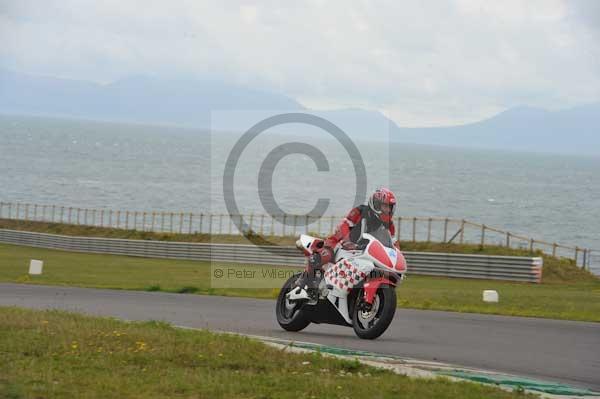 Motorcycle action photographs;Trackday digital images;Ty croes;anglesey;anglesey photographs;event digital images;eventdigitalimages;no limits trackday;peter wileman photography;trac mon;trackday;trackday photos