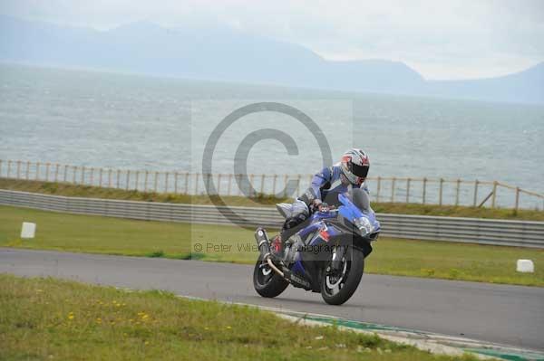 Motorcycle action photographs;Trackday digital images;Ty croes;anglesey;anglesey photographs;event digital images;eventdigitalimages;no limits trackday;peter wileman photography;trac mon;trackday;trackday photos