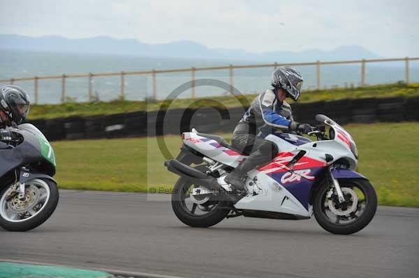 Motorcycle action photographs;Trackday digital images;Ty croes;anglesey;anglesey photographs;event digital images;eventdigitalimages;no limits trackday;peter wileman photography;trac mon;trackday;trackday photos