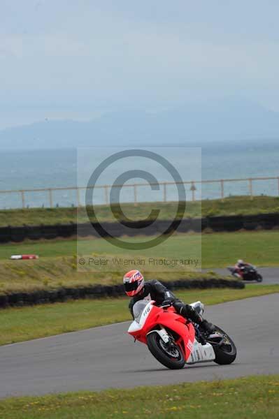 Motorcycle action photographs;Trackday digital images;Ty croes;anglesey;anglesey photographs;event digital images;eventdigitalimages;no limits trackday;peter wileman photography;trac mon;trackday;trackday photos