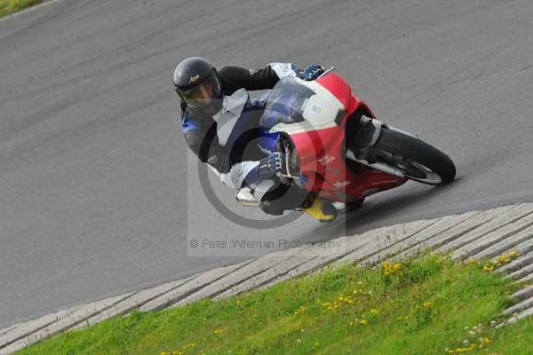 Motorcycle action photographs;Trackday digital images;Ty croes;anglesey;anglesey photographs;event digital images;eventdigitalimages;no limits trackday;peter wileman photography;trac mon;trackday;trackday photos