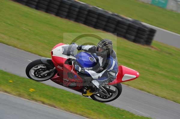 Motorcycle action photographs;Trackday digital images;Ty croes;anglesey;anglesey photographs;event digital images;eventdigitalimages;no limits trackday;peter wileman photography;trac mon;trackday;trackday photos