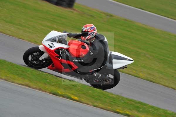 Motorcycle action photographs;Trackday digital images;Ty croes;anglesey;anglesey photographs;event digital images;eventdigitalimages;no limits trackday;peter wileman photography;trac mon;trackday;trackday photos
