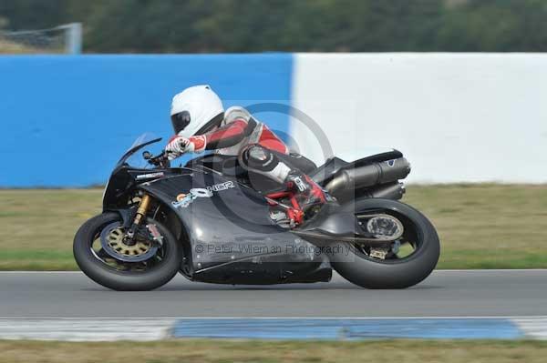 Motorcycle action photographs;Trackday digital images;donington;donington park leicestershire;donington photographs;event digital images;eventdigitalimages;no limits trackday;peter wileman photography;trackday;trackday photos