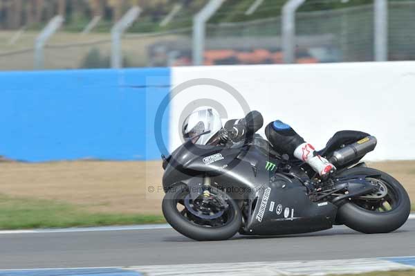Motorcycle action photographs;Trackday digital images;donington;donington park leicestershire;donington photographs;event digital images;eventdigitalimages;no limits trackday;peter wileman photography;trackday;trackday photos
