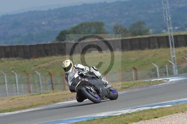 Motorcycle action photographs;Trackday digital images;donington;donington park leicestershire;donington photographs;event digital images;eventdigitalimages;no limits trackday;peter wileman photography;trackday;trackday photos