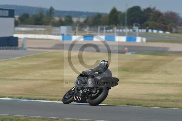 Motorcycle action photographs;Trackday digital images;donington;donington park leicestershire;donington photographs;event digital images;eventdigitalimages;no limits trackday;peter wileman photography;trackday;trackday photos