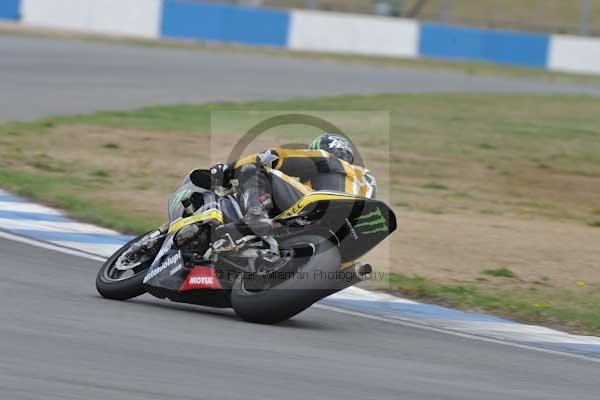 Motorcycle action photographs;Trackday digital images;donington;donington park leicestershire;donington photographs;event digital images;eventdigitalimages;no limits trackday;peter wileman photography;trackday;trackday photos