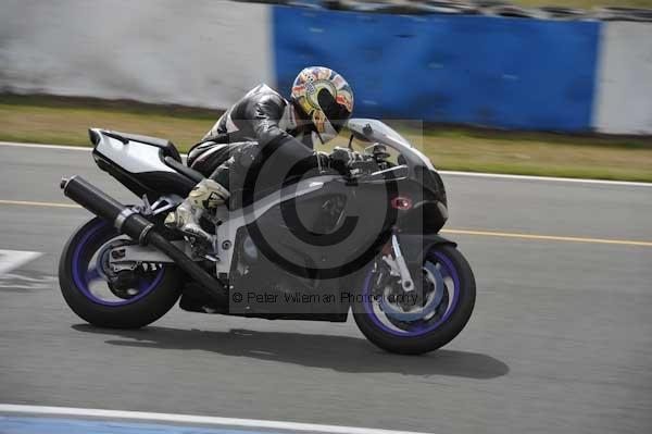 Motorcycle action photographs;Trackday digital images;donington;donington park leicestershire;donington photographs;event digital images;eventdigitalimages;no limits trackday;peter wileman photography;trackday;trackday photos