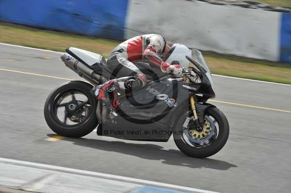 Motorcycle action photographs;Trackday digital images;donington;donington park leicestershire;donington photographs;event digital images;eventdigitalimages;no limits trackday;peter wileman photography;trackday;trackday photos