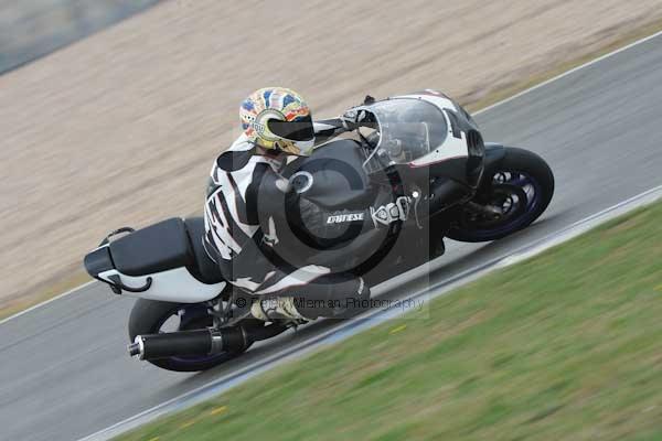 Motorcycle action photographs;Trackday digital images;donington;donington park leicestershire;donington photographs;event digital images;eventdigitalimages;no limits trackday;peter wileman photography;trackday;trackday photos