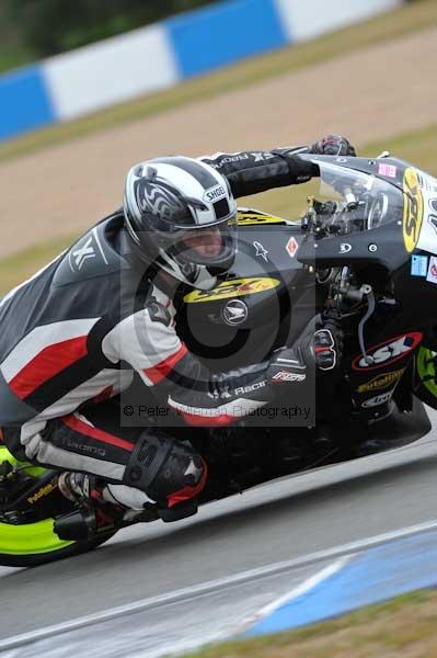 Motorcycle action photographs;Trackday digital images;donington;donington park leicestershire;donington photographs;event digital images;eventdigitalimages;no limits trackday;peter wileman photography;trackday;trackday photos