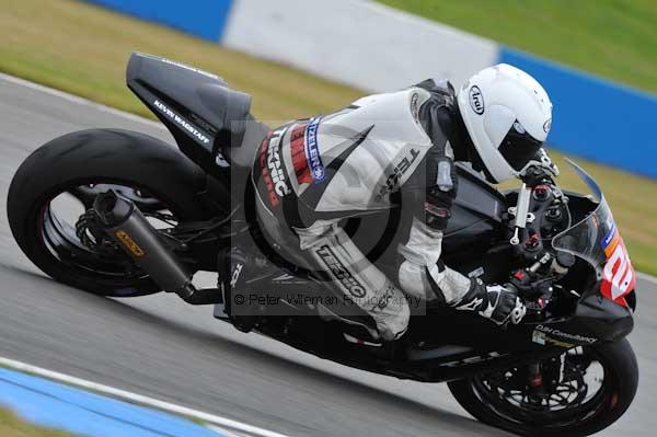 Motorcycle action photographs;Trackday digital images;donington;donington park leicestershire;donington photographs;event digital images;eventdigitalimages;no limits trackday;peter wileman photography;trackday;trackday photos