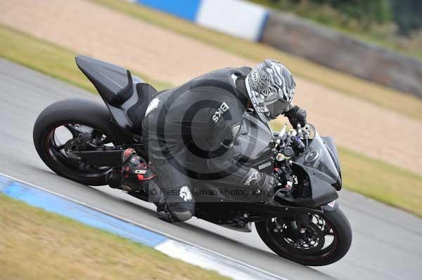 Motorcycle action photographs;Trackday digital images;donington;donington park leicestershire;donington photographs;event digital images;eventdigitalimages;no limits trackday;peter wileman photography;trackday;trackday photos