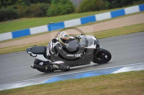 Motorcycle action photographs;Trackday digital images;donington;donington park leicestershire;donington photographs;event digital images;eventdigitalimages;no limits trackday;peter wileman photography;trackday;trackday photos