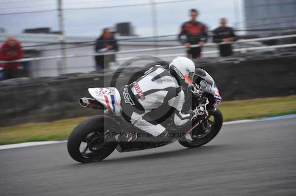Motorcycle action photographs;Trackday digital images;donington;donington park leicestershire;donington photographs;event digital images;eventdigitalimages;no limits trackday;peter wileman photography;trackday;trackday photos