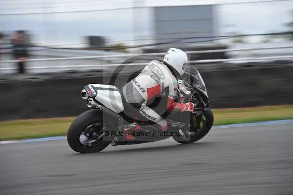Motorcycle action photographs;Trackday digital images;donington;donington park leicestershire;donington photographs;event digital images;eventdigitalimages;no limits trackday;peter wileman photography;trackday;trackday photos
