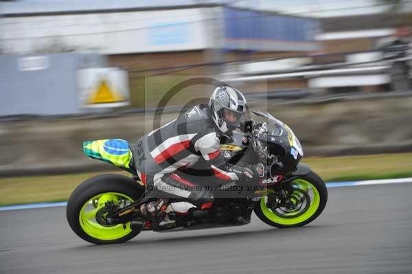 Motorcycle action photographs;Trackday digital images;donington;donington park leicestershire;donington photographs;event digital images;eventdigitalimages;no limits trackday;peter wileman photography;trackday;trackday photos