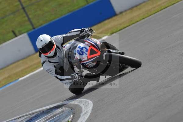 Motorcycle action photographs;Trackday digital images;donington;donington park leicestershire;donington photographs;event digital images;eventdigitalimages;no limits trackday;peter wileman photography;trackday;trackday photos