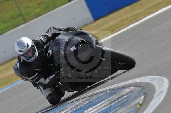 Motorcycle action photographs;Trackday digital images;donington;donington park leicestershire;donington photographs;event digital images;eventdigitalimages;no limits trackday;peter wileman photography;trackday;trackday photos