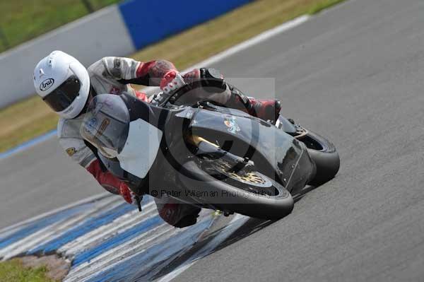 Motorcycle action photographs;Trackday digital images;donington;donington park leicestershire;donington photographs;event digital images;eventdigitalimages;no limits trackday;peter wileman photography;trackday;trackday photos