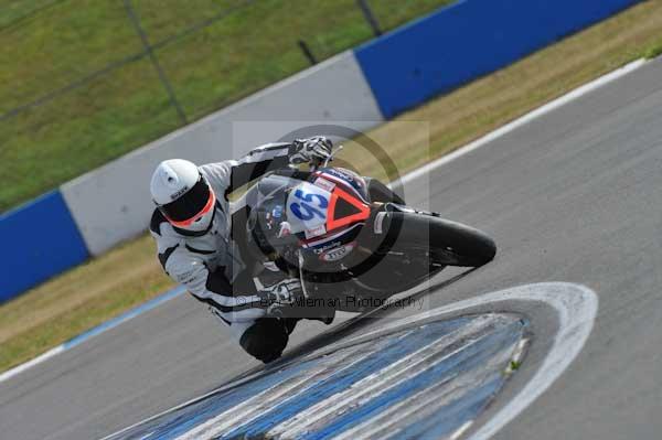 Motorcycle action photographs;Trackday digital images;donington;donington park leicestershire;donington photographs;event digital images;eventdigitalimages;no limits trackday;peter wileman photography;trackday;trackday photos