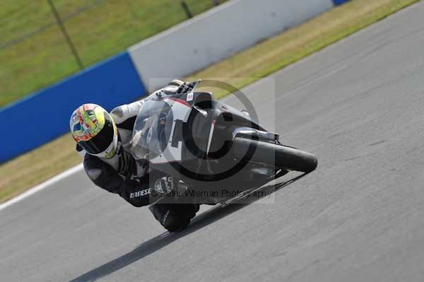 Motorcycle action photographs;Trackday digital images;donington;donington park leicestershire;donington photographs;event digital images;eventdigitalimages;no limits trackday;peter wileman photography;trackday;trackday photos