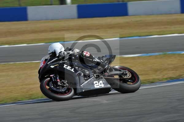 Motorcycle action photographs;Trackday digital images;donington;donington park leicestershire;donington photographs;event digital images;eventdigitalimages;no limits trackday;peter wileman photography;trackday;trackday photos