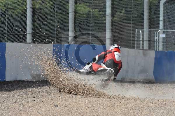 Motorcycle action photographs;Trackday digital images;donington;donington park leicestershire;donington photographs;event digital images;eventdigitalimages;no limits trackday;peter wileman photography;trackday;trackday photos